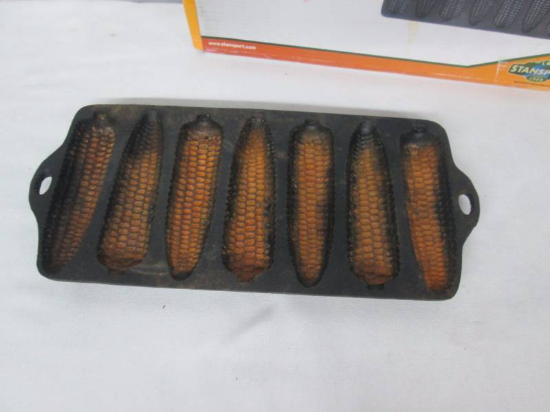 lot 88 image: Stansport Preseasoned Cast Iron Corn Bread Pan