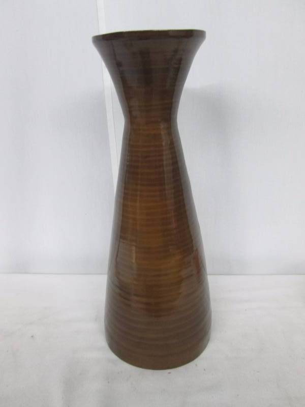 lot 51 image: Brown Bamboo Vase
