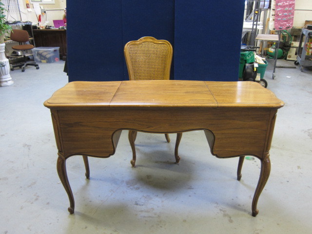 Thomasville Vanity and Chair