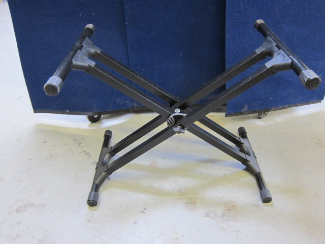 Ultimate Support Keyboard Stand