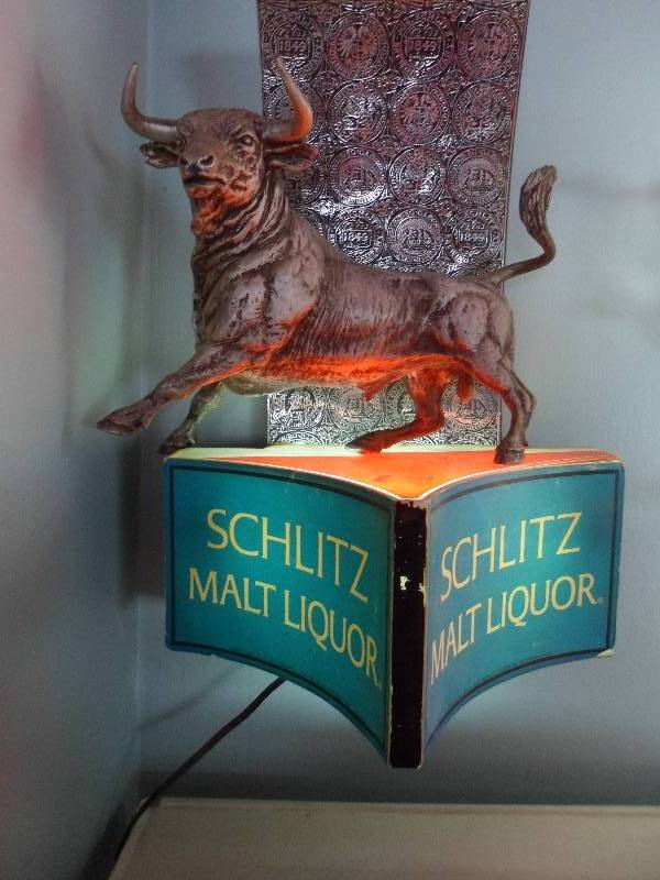 Vintage Schlitz Malt Liquor Lighted Beer Sign w/Bull Beer Signs & Much, Much More KBID