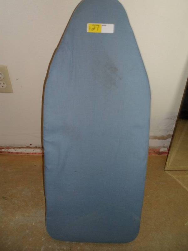 lot 27 image: Table Top Ironing Board