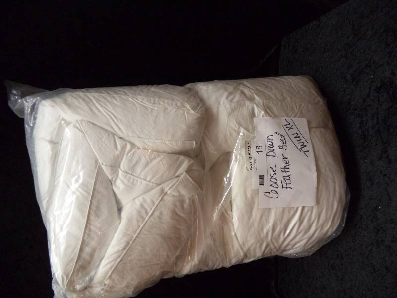 NEW Goose Down Feather Bed - TWIN XL