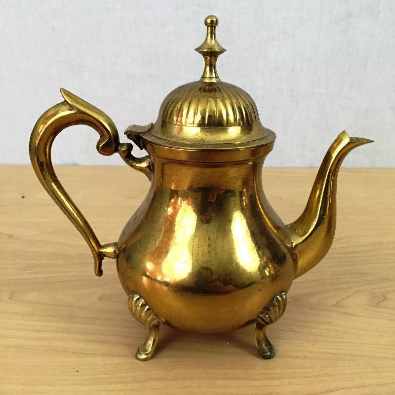 lot 5 image: 2 Gorgeous Vintage British Colonial Indian Heavy Brass Coffee Teapots