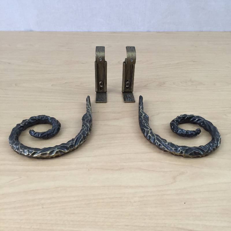 lot 34 image: Antique Brass Curtainrod Holders