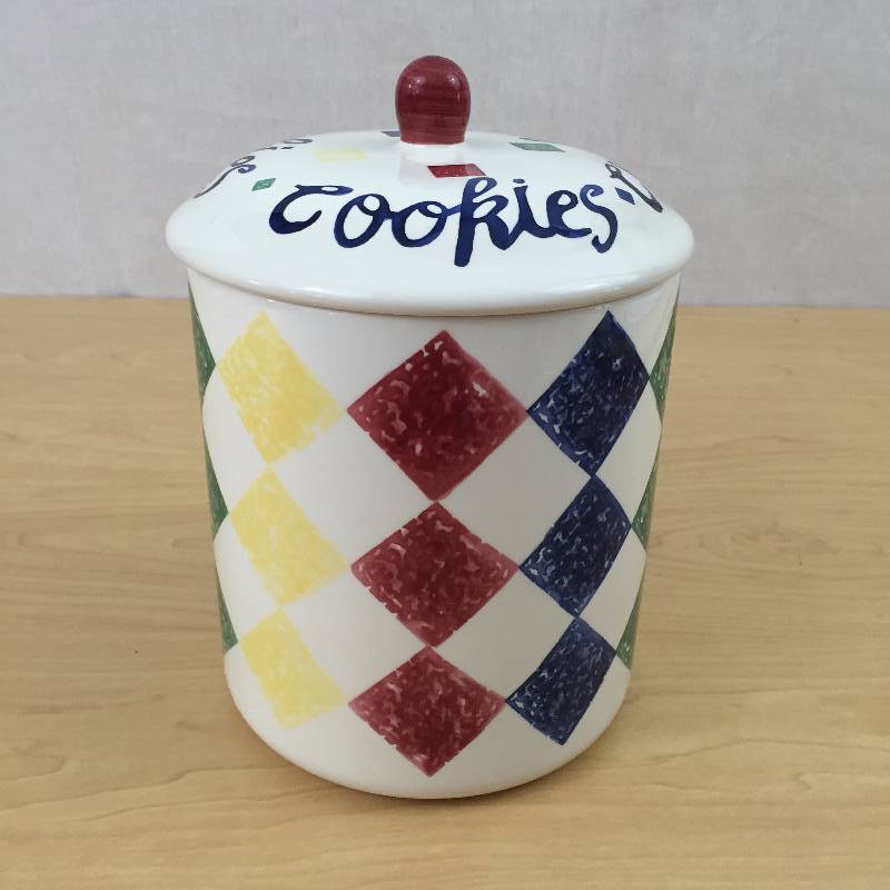lot 36 image: Vintage Pier 1 Imports Diamond Checkered Ceramic Cookie Jar - Excellent