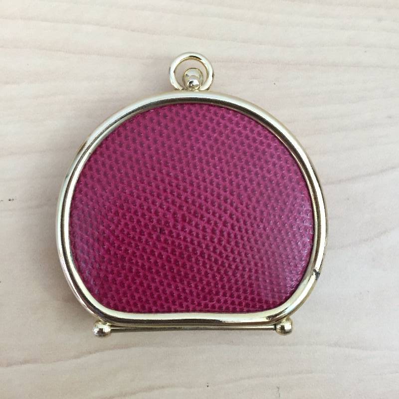 lot 47 image: WOW REAL REPTILE Changepurse Vintage 1950s Coin purse Red 100% Reptile Leather NEIMAN MARCUS made in SPAIN - ONE RECENTLY FOR SALE ONLINE FOR $120 - VERY NICE CONDITION FOR AGE