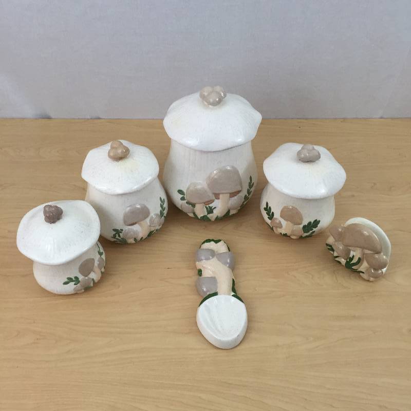 Wow Rare Spectacular Merry Mushroom Retro Kitchen Decor