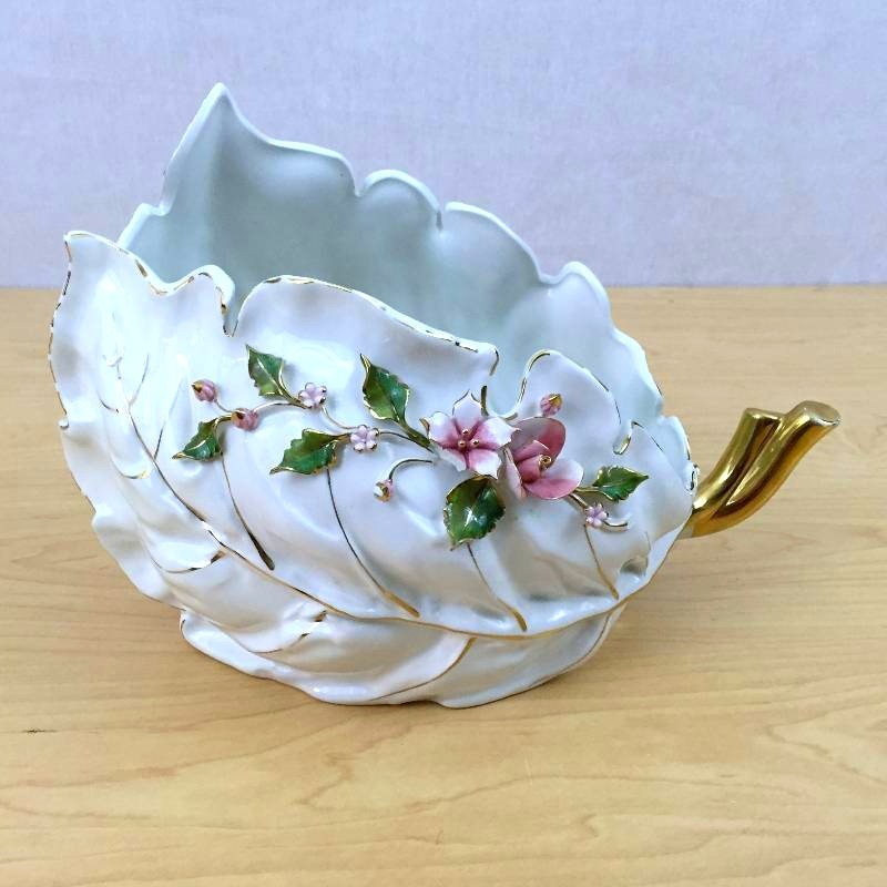 lot 13 image: VINTAGE Capodimonte Style Huge CREAZIONI BC PORCELAIN LEAF FLOWERS VASE DISH MADE IN ORO ITALY Excellent - No Chips