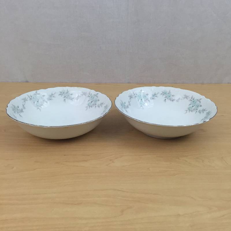 lot 67 image: Wow Beautiful Vintage 2 - 9 Premiere Barbizon China Serving Vegetable Bowls H9089 - Retired Pattern
