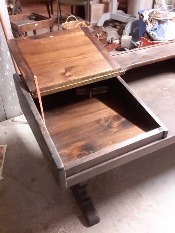 Low rising Desk unit on 2 pedestals