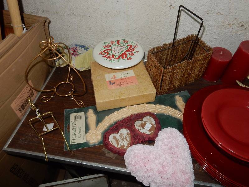 Misc. ValentineRed items.. See pictures
