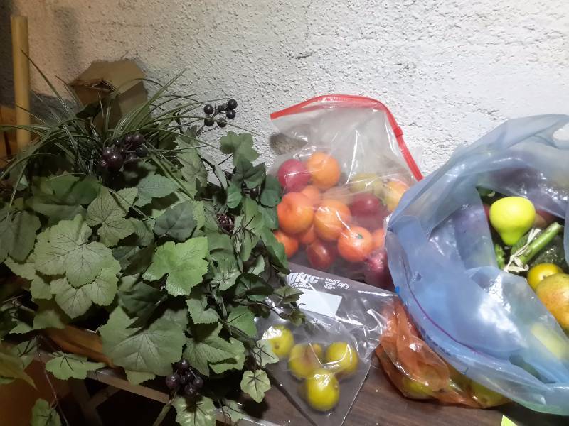 Plastic Fruit, artifical plant arrangement, wall dcor