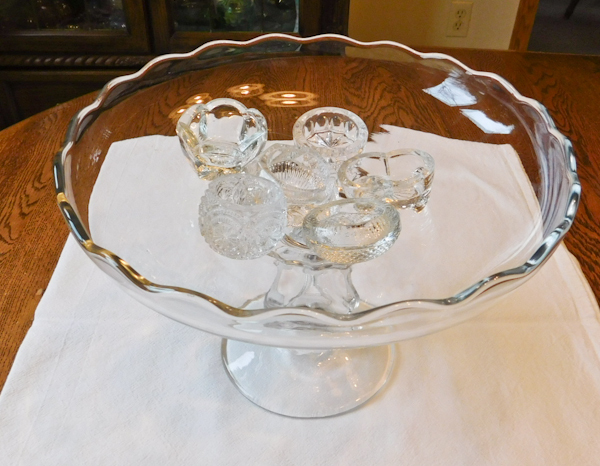 very nice clear cake pedestal stand and salt cellars