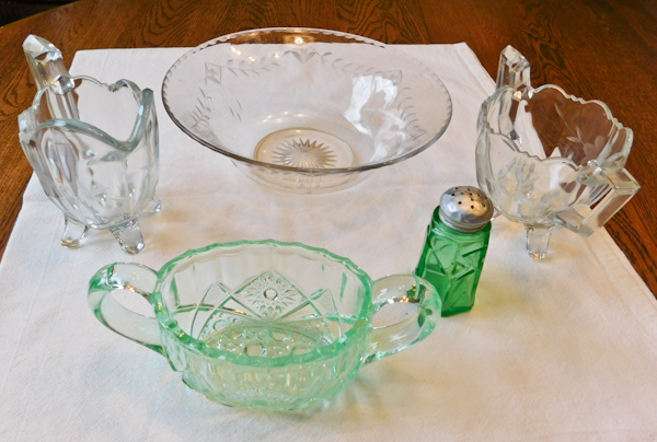 5 depression glass items