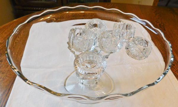 very nice clear cake pedestal stand and salt cellars