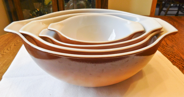4 pyrex nesting bowl brown 401 old orchard pattern