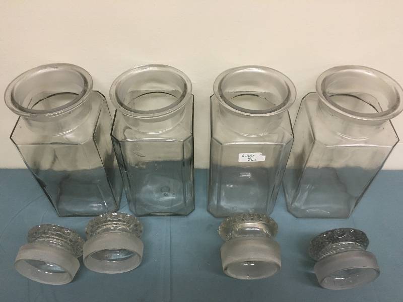lot 36 image: 4 antique glass bubble jars