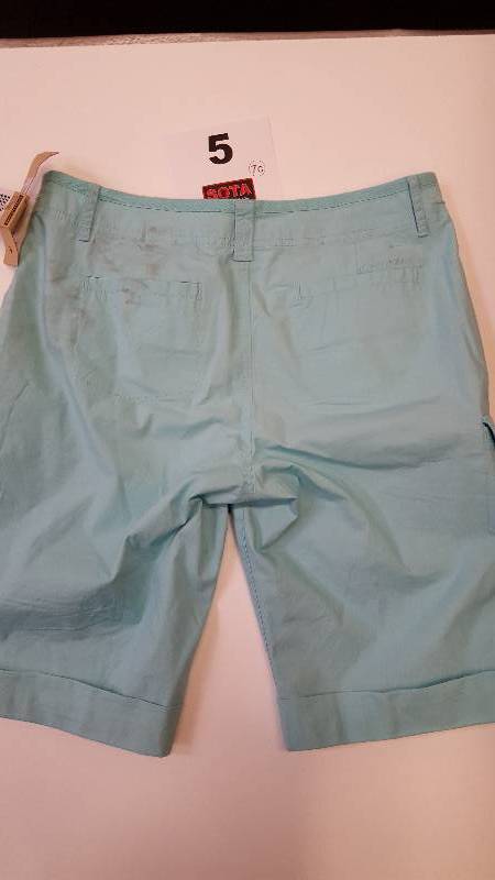DKNY Capri Cargo shorts- Teal sz 6