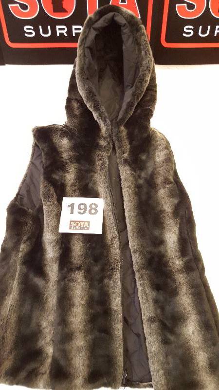KRISTEN BLAKE VEST REVERSIBLE  BLACKFAUX FUR  LARGE