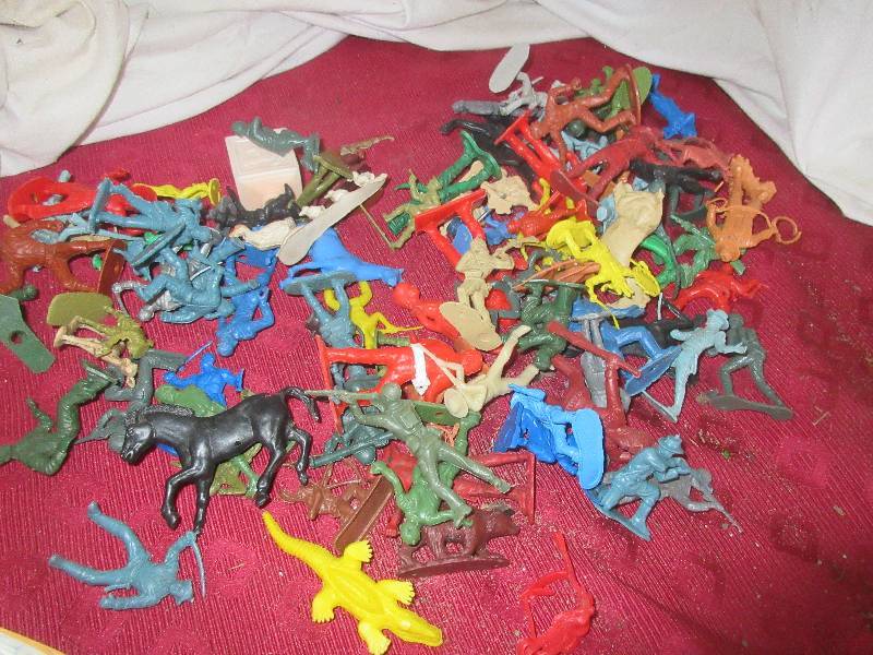 COLLECTIBLE TOYS