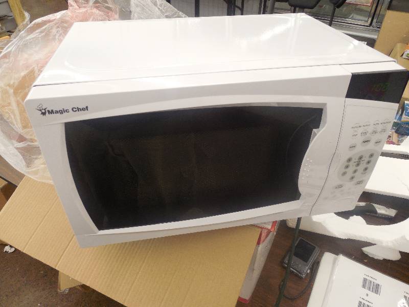 0.7 cu. ft. Countertop Microwave in White