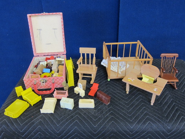 Vintage Doll House Furniture