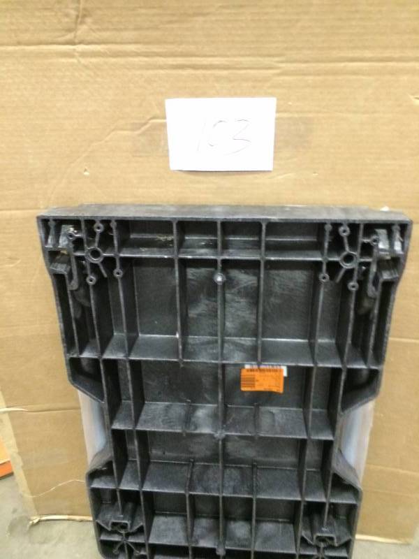 500 lb. Capacity Triple Trolley Hand Truck missing wheels