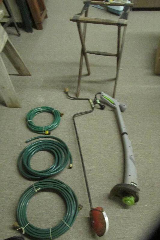 Weed wip, folding stand, ice auger,...