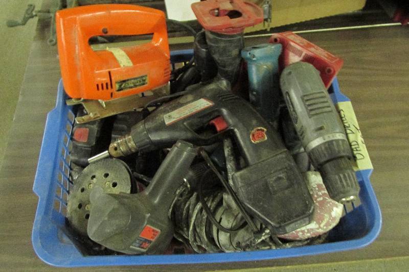 Lot of assorted tools, some missing...