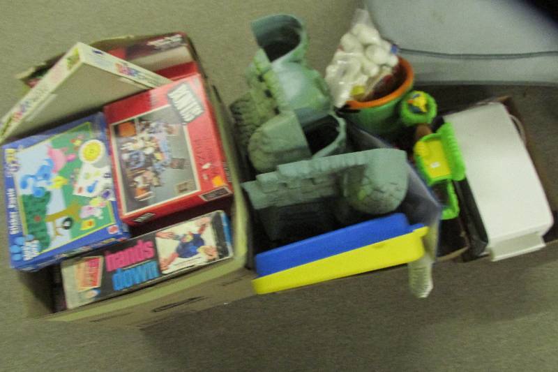 Puzzles and games, toys...