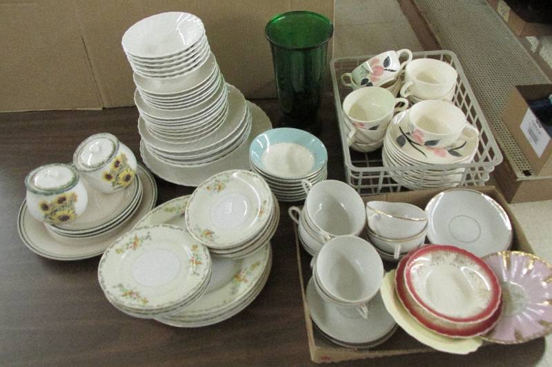 Lot of glassware...