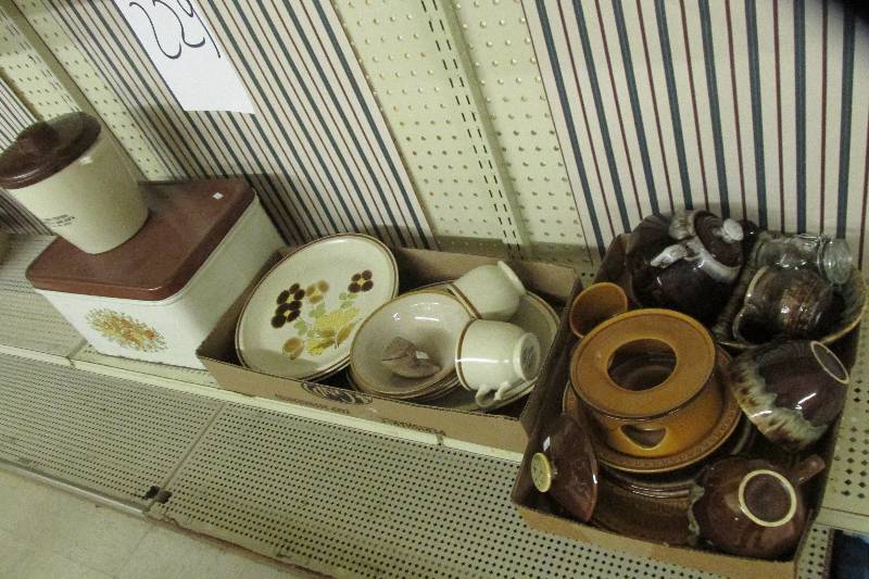 Lot of Vintage kitchen and glasswar...