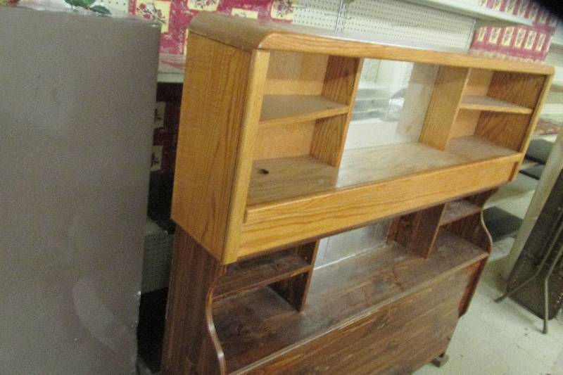 2 mirrored headboards...