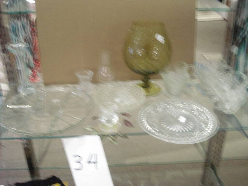 Lot of glassware...