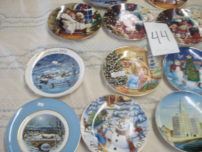 Lot of collector plates...
