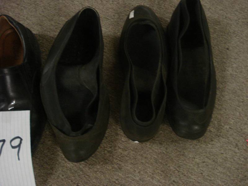 Lot of mens shoes...