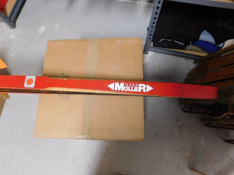 Suomi Mueller cross country skis