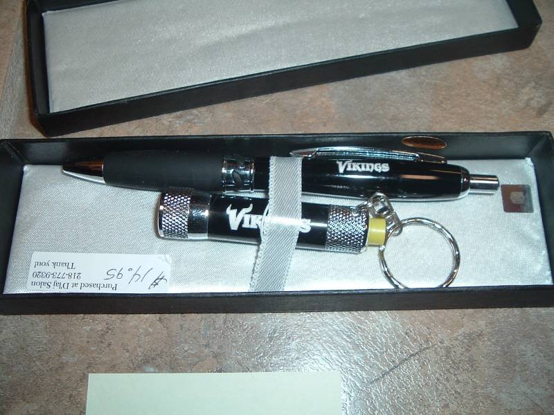 Vikings Pen and Keychain Light