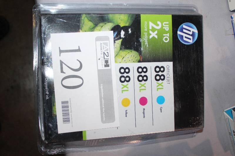 lot 120 image: HP Officejet Print Cartridge 88 Tri-color