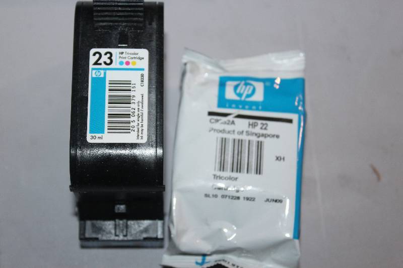 lot 114 image: Lot of (2) HP Inkjet Print Cartridge 23 Tri-color