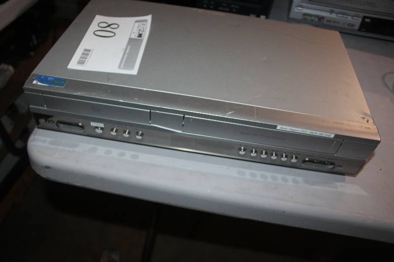 lot 80 image: LG Multi-Region DVDMulti-Std VHS Combo