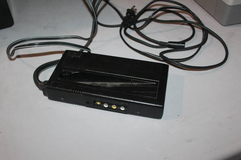 lot 61 image: Quasar AC Adaptor