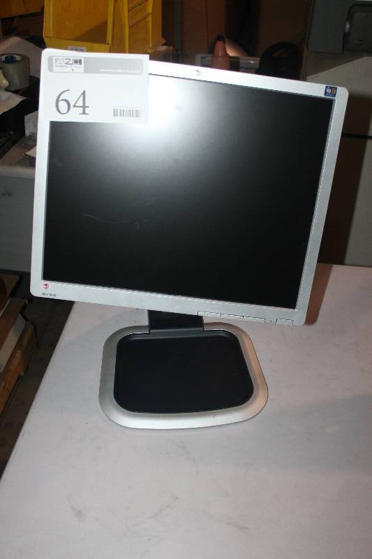 lot 64 image: HP L1950 19 LCD Monitor