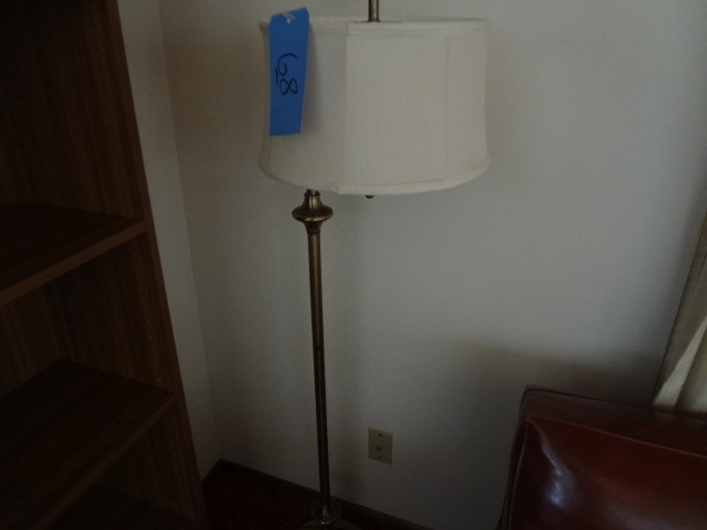 lot 68 image: Floor Lamp