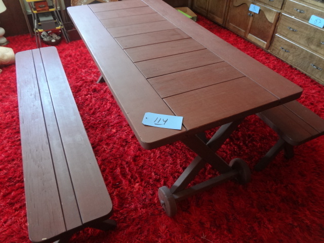 lot 114 image: Picnic TableBenches