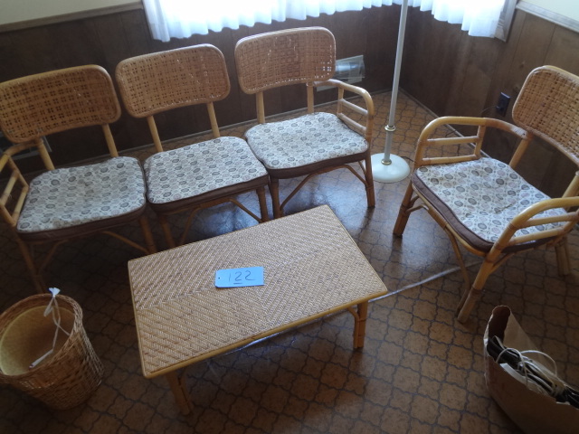 lot 122 image: Wicker set