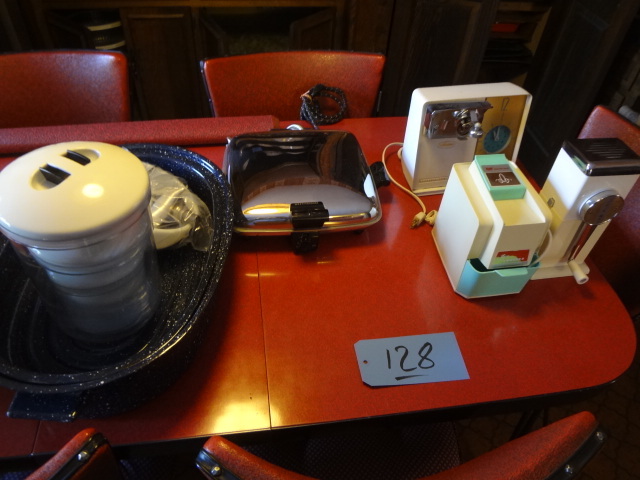 lot 128 image: Appliances