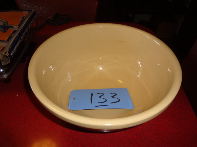 lot 133 image: BIG Beautiful Spongeware Bowl
