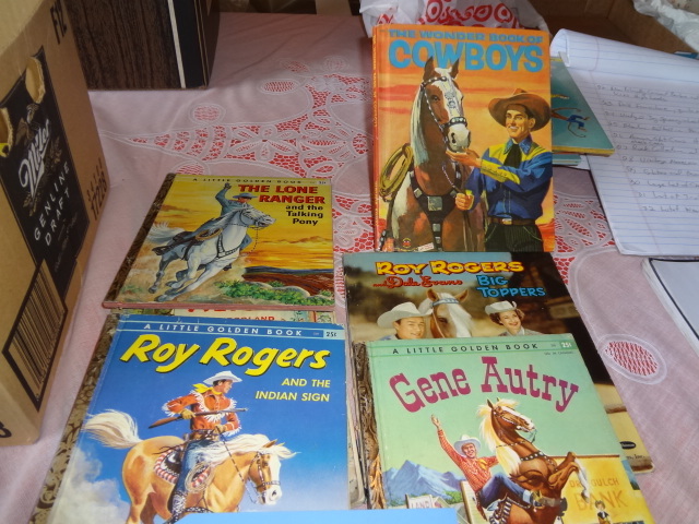 lot 32 image: Lot of Nancy Drew and Little Wonder Books